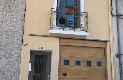 Vaison-la-Romaine Apartment | Apartment 'Casa Zio' with Balcony, Wi-Fi and Air Conditioning