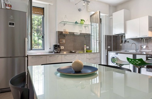 Arenzano Apartment | Apartment "Casa Andrea - Arenzanohost" with Balcony & Wi-Fi