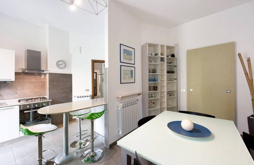 Arenzano Apartment | Apartment "Casa Andrea - Arenzanohost" with Balcony & Wi-Fi