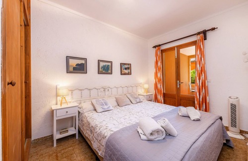 Cala San Vicente Apartment | Apartment 'Casa Caracola' with Private Terrace and Wi-Fi