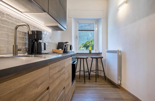 Riva del Garda Apartment | Apartment "Casa Chiarani" with Mountain View, Balcony and Wi-Fi