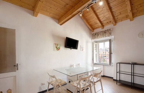 Arenzano Apartment | Apartment "Casa Elena - Arenzanohost" with Balcony