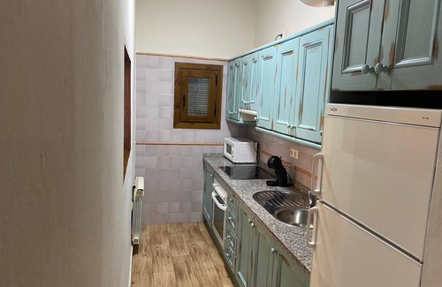 Huetor Santillan Apartment | Apartment 'Casa Rural' with Mountain View, Shared Pool and Wi-Fi