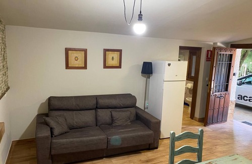Huetor Santillan Apartment | Apartment 'Casa Rural Luís' with Mountain View, Shared Pool and Wi-Fi