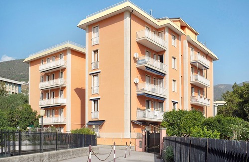 Arenzano Apartment | Apartment "Casa Ester- Arenzanohost" with Terrace
