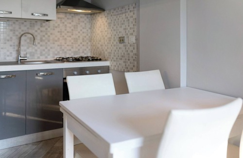 Diano Marina Apartment | Apartment Casa gioia with Sea View, Garden and Wi-Fi