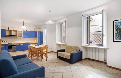 Bordighera Apartment | Apartment 'Casa Lilo Bordighera' with Private Terrace and Air Conditioning