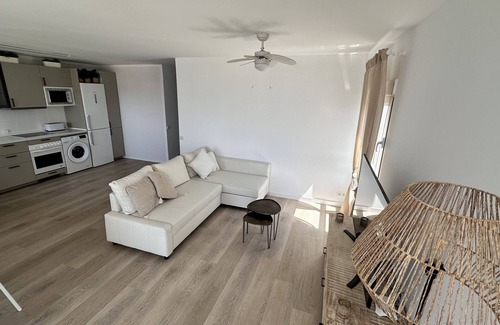 Torrox Costa Apartment | Apartment 'Casa Lydia' with Sea View, Shared Pool and Wi-Fi