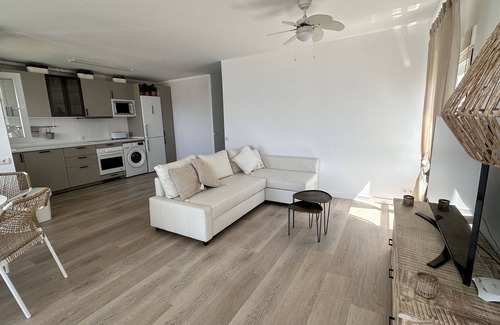 Torrox Costa Apartment | Apartment 'Casa Lydia' with Sea View, Shared Pool and Wi-Fi