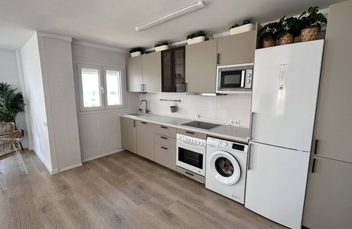 Torrox Costa Apartment | Apartment 'Casa Lydia' with Sea View, Shared Pool and Wi-Fi