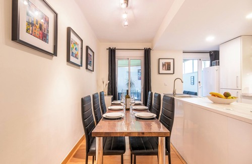 La Victoria Apartment | Apartment 'Casa Malaga' with Terrace, A/C & Wi-Fi