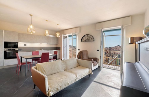 Levanto Apartment | Apartment 'Casa Mario' with Balcony and Wi-Fi