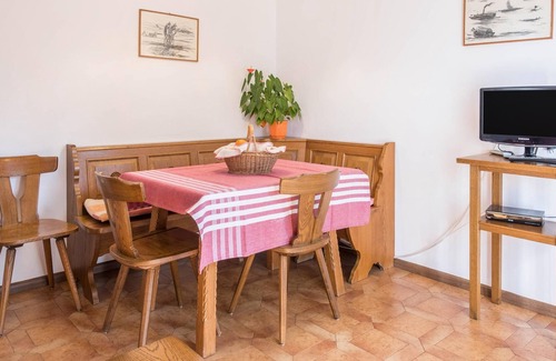 Predazzo Apartment | Apartment "Casa Pinuccia Ovest" with Mountain View, Wi-Fi, Garden & Balcony