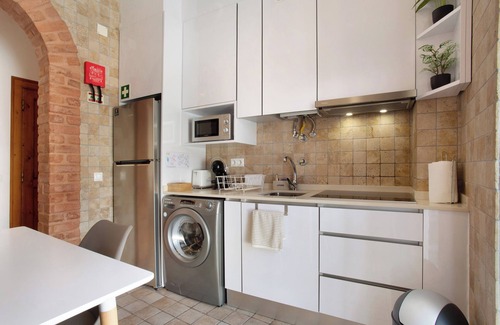Nazare Apartment | Apartment "Casa Ribeiro - Tropical" with Balcony & Wi-Fi