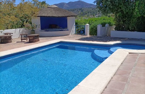 Coin Apartment | Apartment 'Casa Romana' with Mountain View, Wi-Fi and Fans