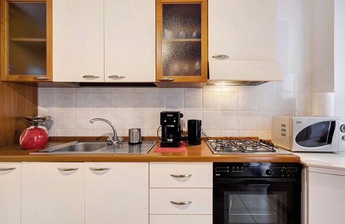 Alassio Apartment | Apartment "Casa Rosso Melograno" near the sea with balconies and Wi-Fi
