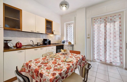 Alassio Apartment | Apartment "Casa Rosso Melograno" near the sea with balconies and Wi-Fi