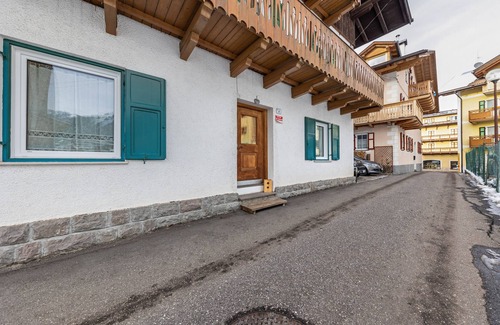 San Giovanni di Fassa Apartment | Apartment 'Casa Sara' with Mountain View and Wi-Fi