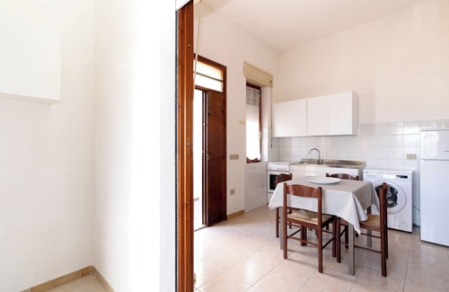 Trinita d'Agultu e Vignola Apartment | Apartment "Casa Spiaggia Molo 1" on Isola Rossa with Sea view & Balcony