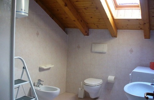 Brez Apartment | Apartment 'Casa vacanze Rosa 9' with Mountain View, Balcony and Wi-Fi