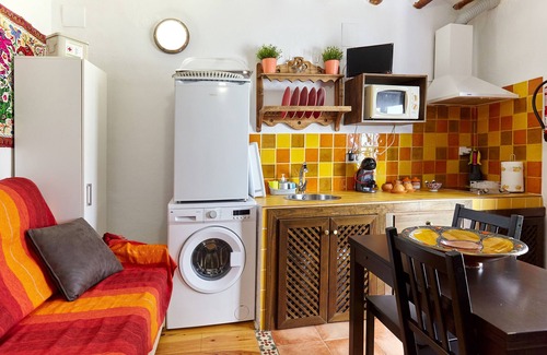 Quesada Apartment | Apartment 'Cazorla Rural Guadiana' with Balcony, Wi-Fi and Air Conditioning