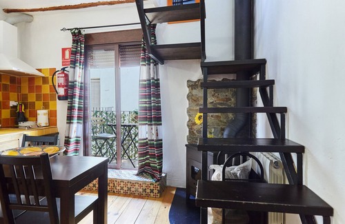Quesada Apartment | Apartment 'Cazorla Rural Guadiana' with Balcony, Wi-Fi and Air Conditioning