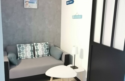 Kerroch Apartment | Apartment center Larmor-Plage and 100 m from the beaches