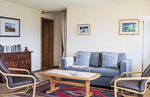 Sundlauenen Apartment | Apartment Chalet Schöpfli by Interhome