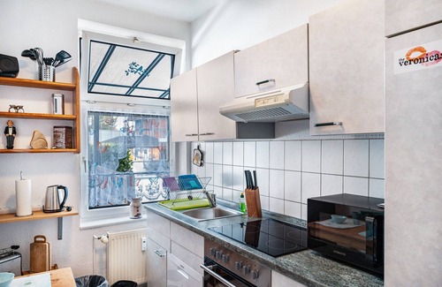 Barth Apartment | Apartment 'Charmante 32 M² Ferienwohnung' with Shared Terrace and Wi-Fi