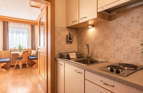 La Valle Apartment | Apartment Ciasa Raut App Santa Berbura with Mountain View, Balcony & Wi-Fi