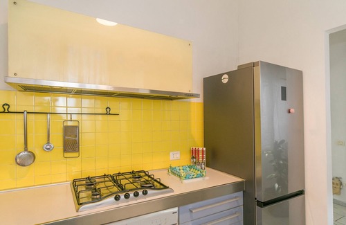 Piombino Apartment | Apartment "Con Giardino a due Passi dal Mare" with Private Garden & Wi-Fi