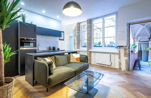 Les Cordeliers Apartment | Apartment-Courtyard view-Private Bathroom