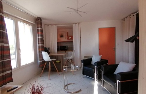 Blagnac Apartment | Apartment Cozy Toulouse-Blagnac prox. Airport - Private Pgk