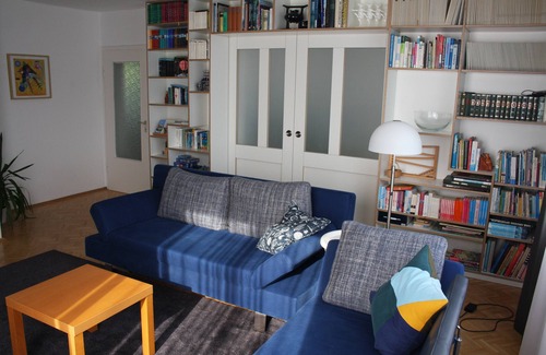 Kirchditmold Apartment | Apartment 'Das Blaue Haus' with Private Terrace and Wi-Fi