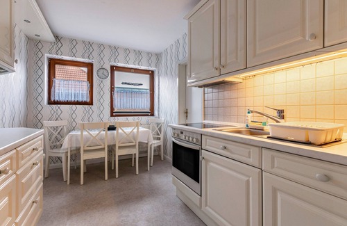 Lohe-Rickelshof Apartment | Apartment 'Davio' with Private Terrace, Private Garden and Wi-Fi