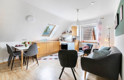 Westerdeich Apartment | Apartment 'Dohle No 1' with Shared Terrace, Shared Garden and Wi-Fi
