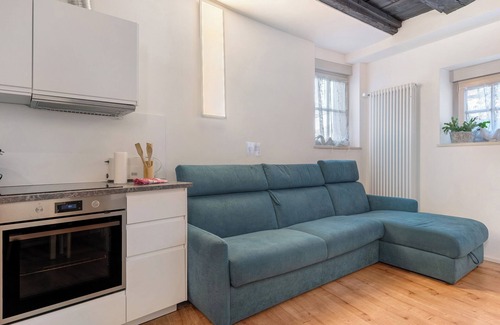 Old Town Apartment | Apartment 'Dolomiti 2' with Wi-Fi and Air Conditioning