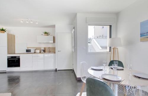 Rotheneuf-Le Pont Apartment | Apartment Domaine d'Augustin Apt B01 by Interhome