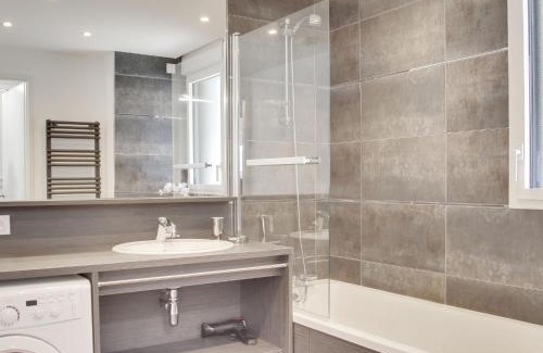 Rotheneuf-Le Pont Apartment | Apartment Domaine d'Augustin Apt B01 by Interhome