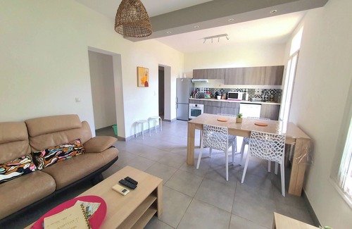 Le Ray Apartment | Apartment, downstairs of a quiet Nice house Nice Nord near tramway