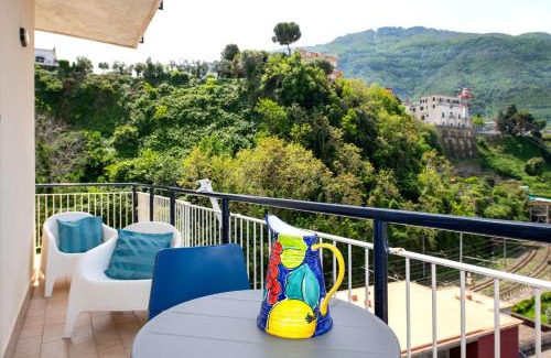 Naples Apartment | Apartment downtown, near Pompei Sorrento ,the sea