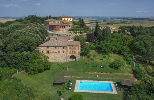 Radi Apartment | APARTMENT DRAGO AIR COND POOL (2/4 PAX) IN FATTORIA DI RADI SIENA TUSCANY ITALY