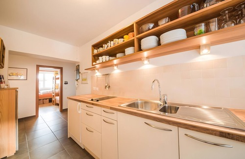 Laces Apartment | Apartment 'Draxlhof Latsch' with Mountain View, Private Garden and Wi-Fi