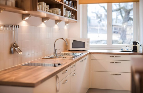 Laces Apartment | Apartment 'Draxlhof Latsch' with Mountain View, Private Garden and Wi-Fi