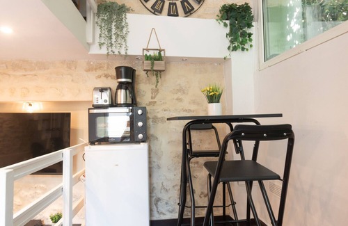 Plaisance Apartment | Apartment 'Duplex Parisien Charmant Métro13' with Wi-Fi