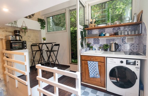 Plaisance Apartment | Apartment 'Duplex Parisien Charmant Métro13' with Wi-Fi