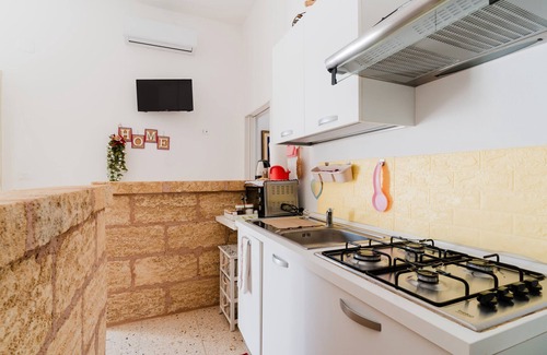 Marina di Mancaversa Apartment | Apartment 'E Case Tu Bertu - Gallipoli' with Private Pool, Private Terrace and Air Conditioning