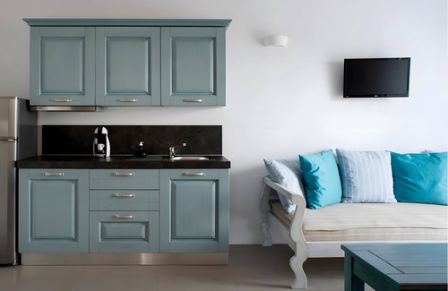 Psathi House | Apartment 'Echinousa Kimolos katoikia no6' with Mountain View, Wi-Fi and Air Conditioning