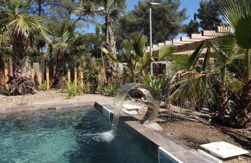 La Croix-Valmer Apartment | Apartment EDEN, AC, pool and beach at 500M