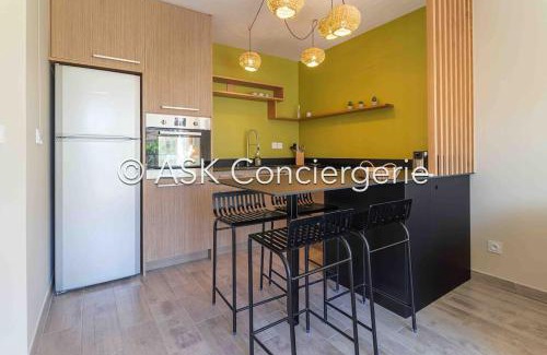 La Croix-Valmer Apartment | Apartment EDEN, AC, pool and beach at 500M